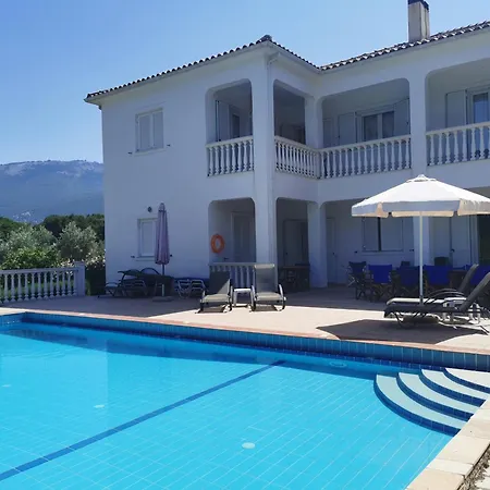 别墅 The Walnut Tree *